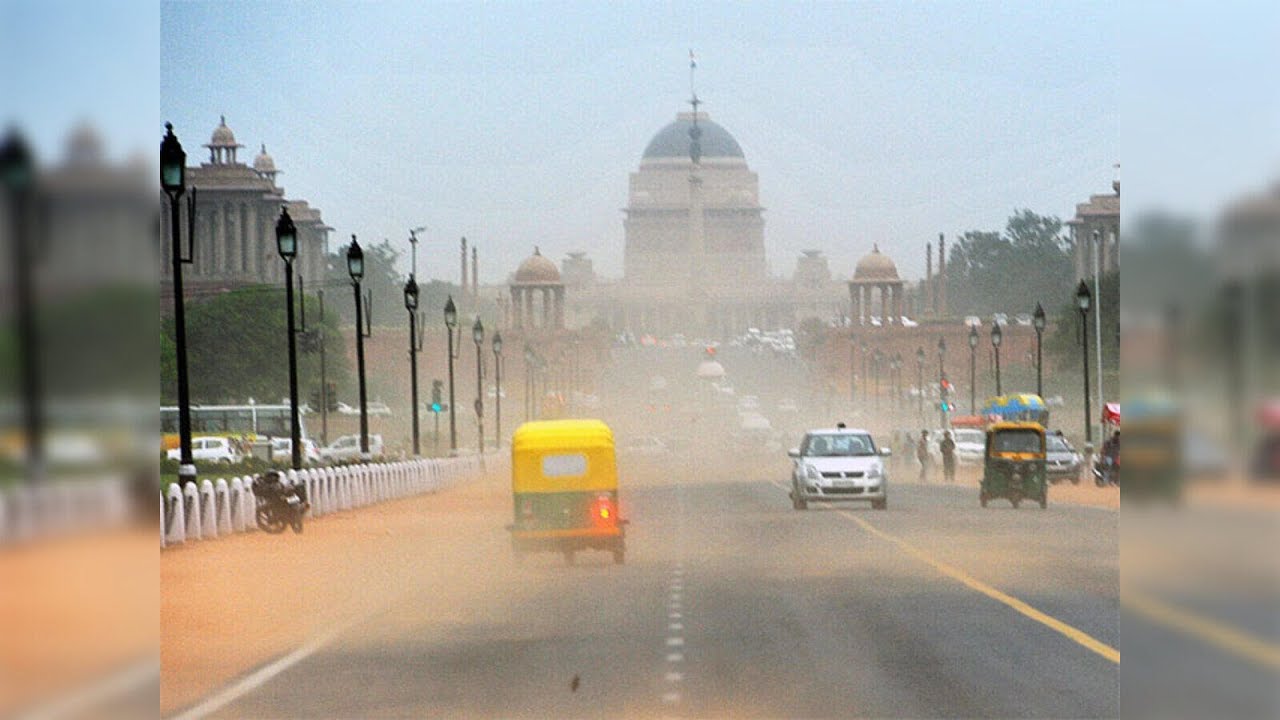Dust Storm Hits Delhi NCR, Brings Relief from Scorching Heat