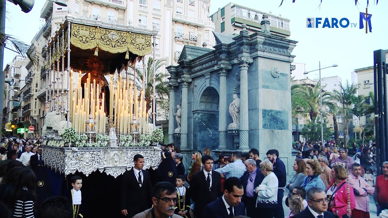 Solemnidad en la salida de 'Las Penas' - Semana Santa de Ceuta 2017