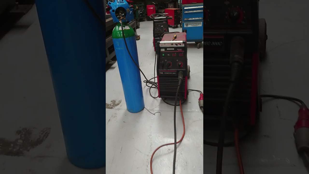 Lincoln Powertec® 305C compact MIG welding package. For Sale from Westermans 