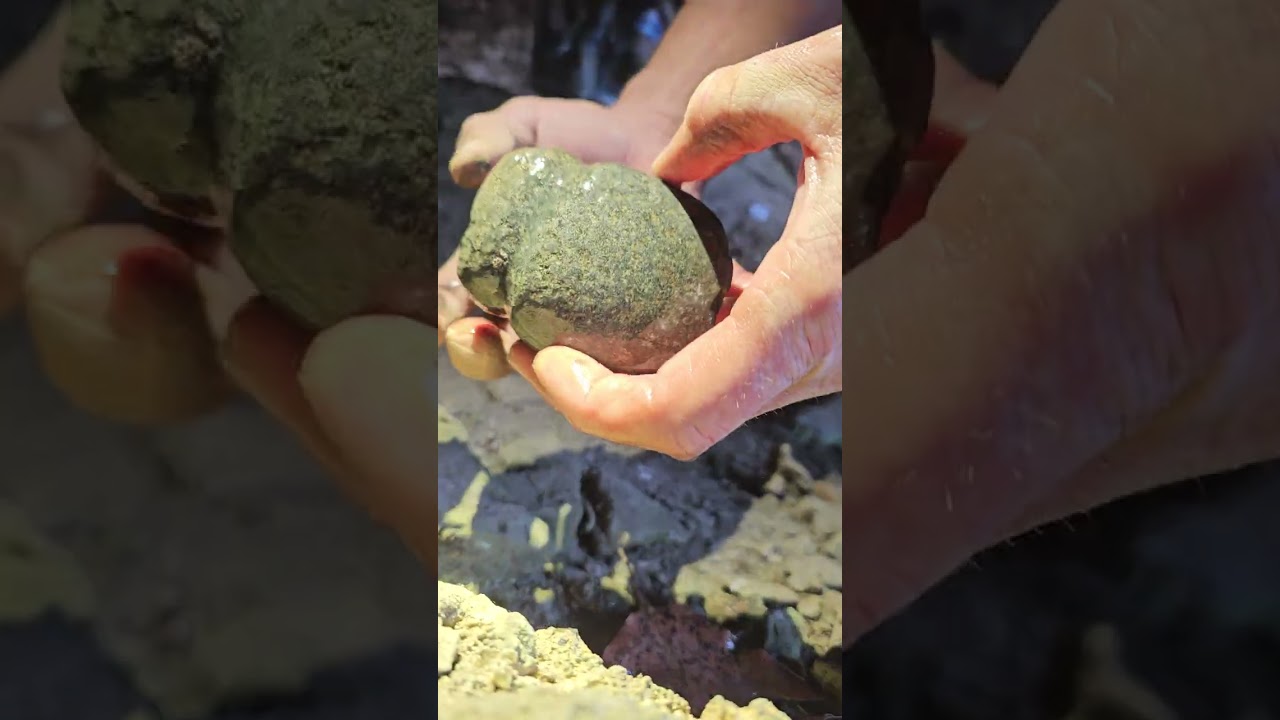 🔥 🔥 🔥  One In A Million Granite Axe From SWMO Ozarks Cave Shelter 🔥 🔥 🔥 