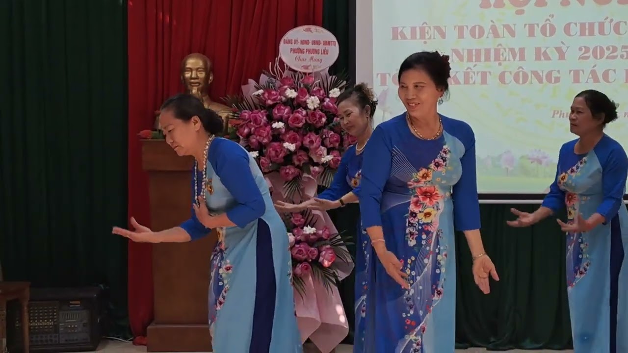 Múa , người giáo viên nhân. dân tốp nữ giáo chức phường phương liễu thể hien hiên 14-1-26