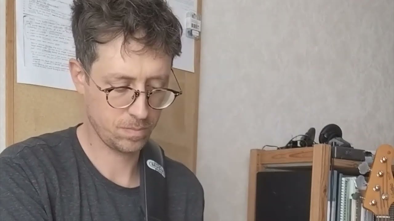 Four loop descending scale