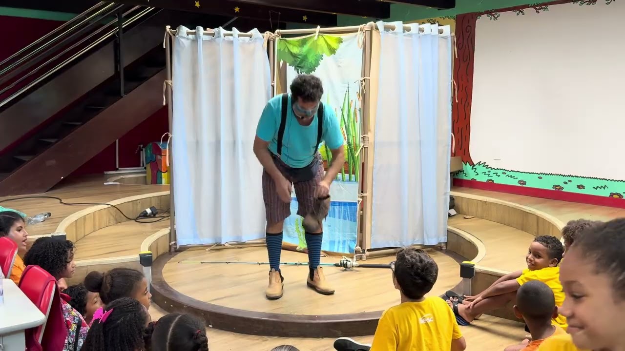 Trecho do espetáculo Mais que Água.