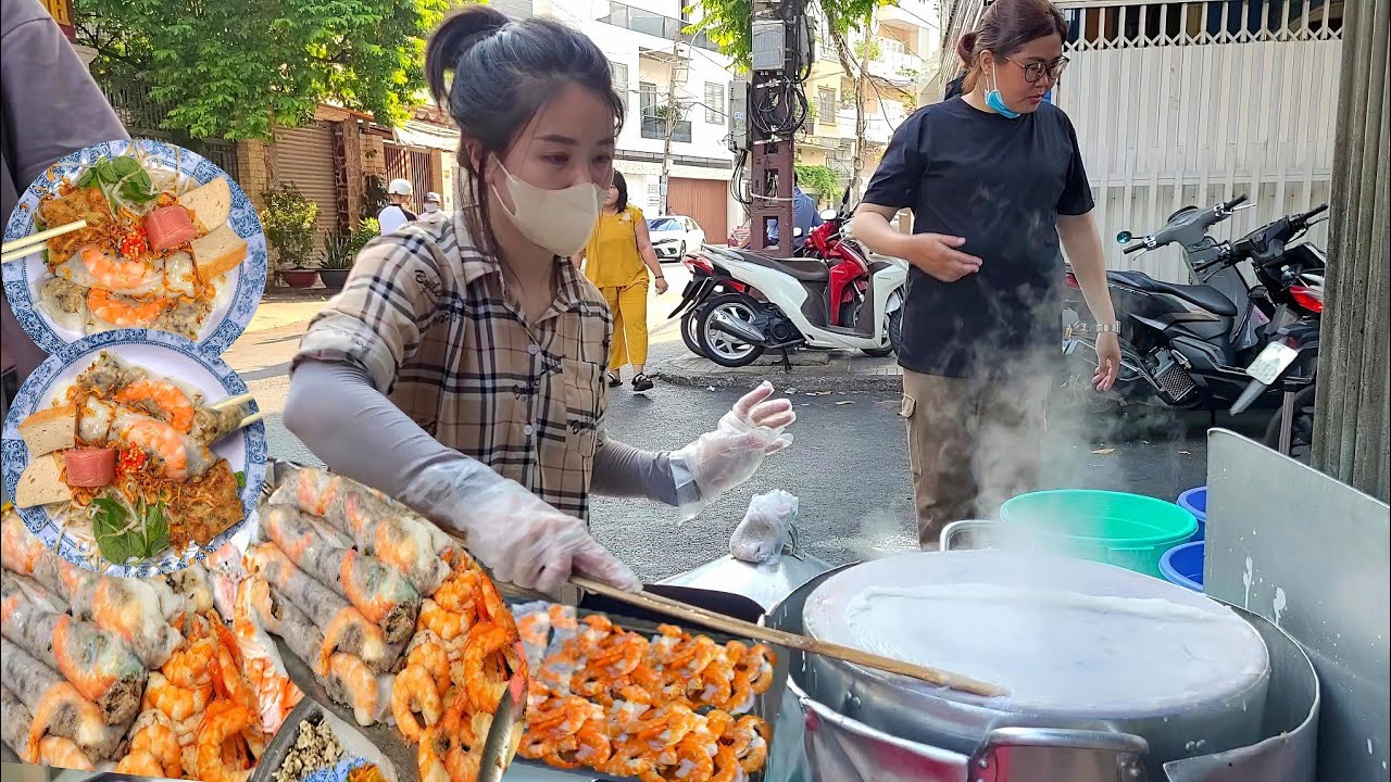 Amazing Vietnamese Street Food! Most Famous Place for Steamed Rice Rolls with Shrimp & Meat