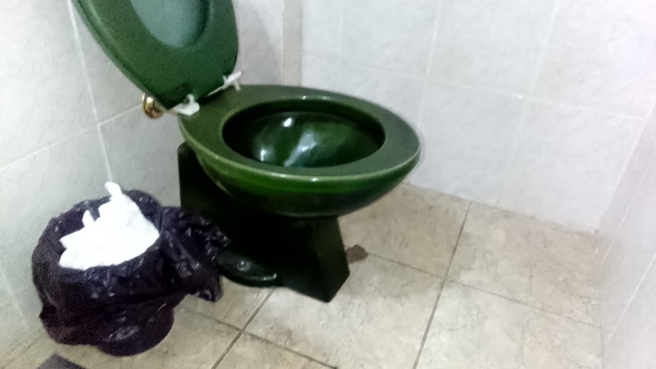 Lou&ccedil;as sanit&aacute;rias Deca Ravena 1760 fabricada em 1984 e v&aacute;lvula de descarga Hydra luxo 1984