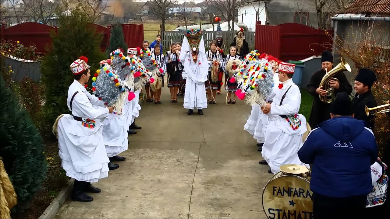 Caiuti si capra Tudora - Traditii si obiceiuri - Sarbatori Iarna Moldova FULL HD