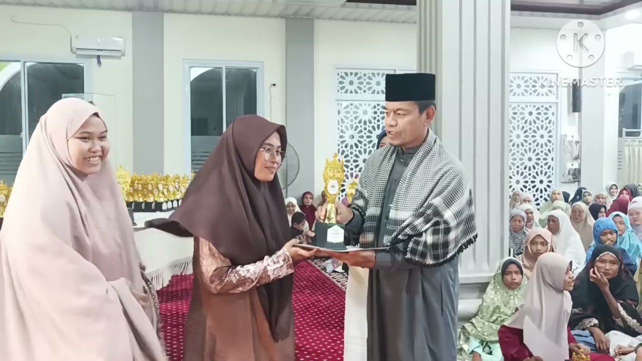 PEMBAGIAN HADIAH PARA PEMENANG LOMBA MTQ, SYARHIL, TARTIL, FAHMIL, ADZAN DAN LAINNYA 