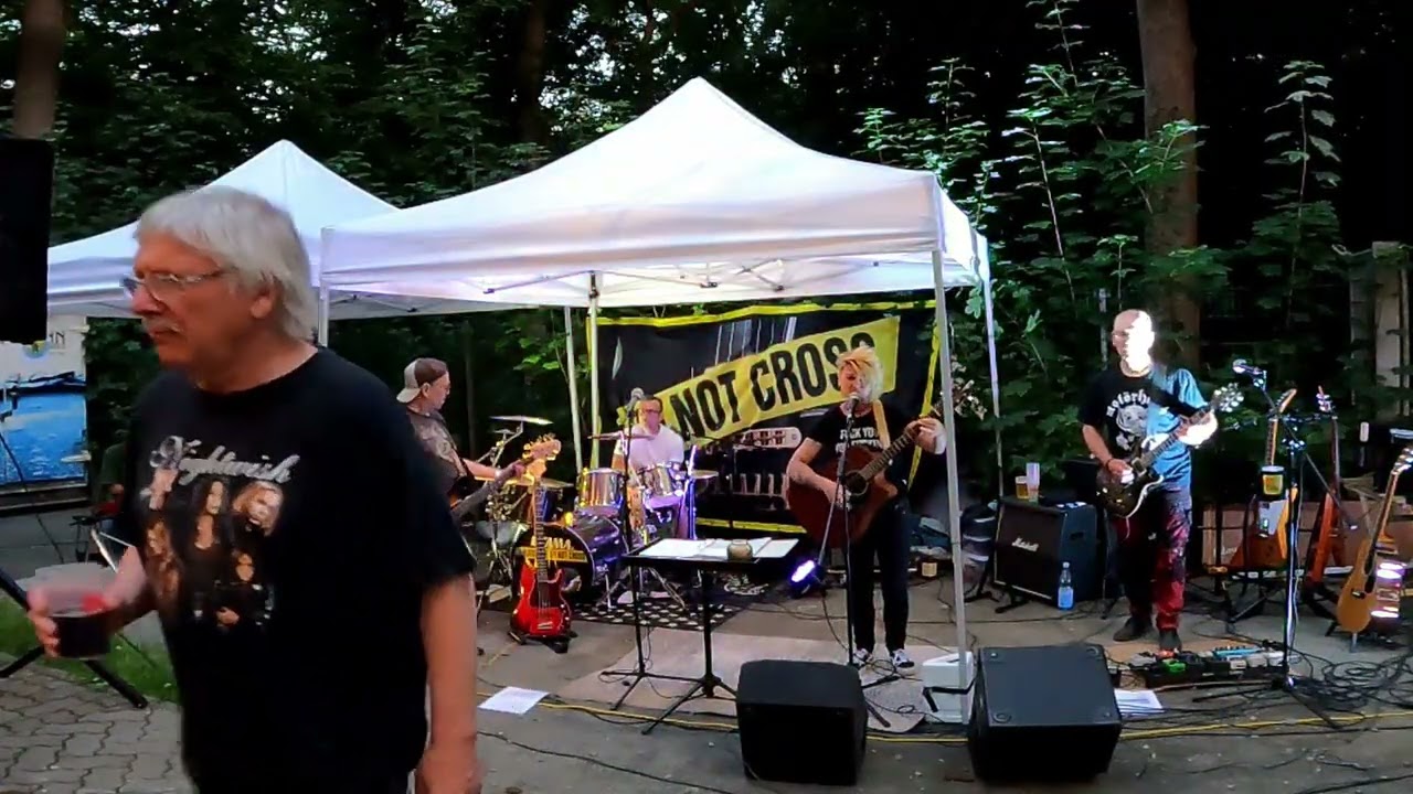 Do Not Cross - live in Weidenau, 4. Juli 2025