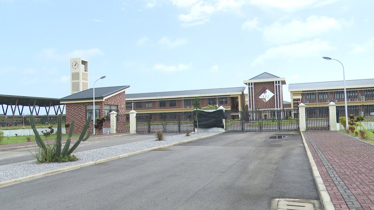 Les élèves du lycée Alassane Ouattara de Bassam démentent l'information du manque d'eau à l' école