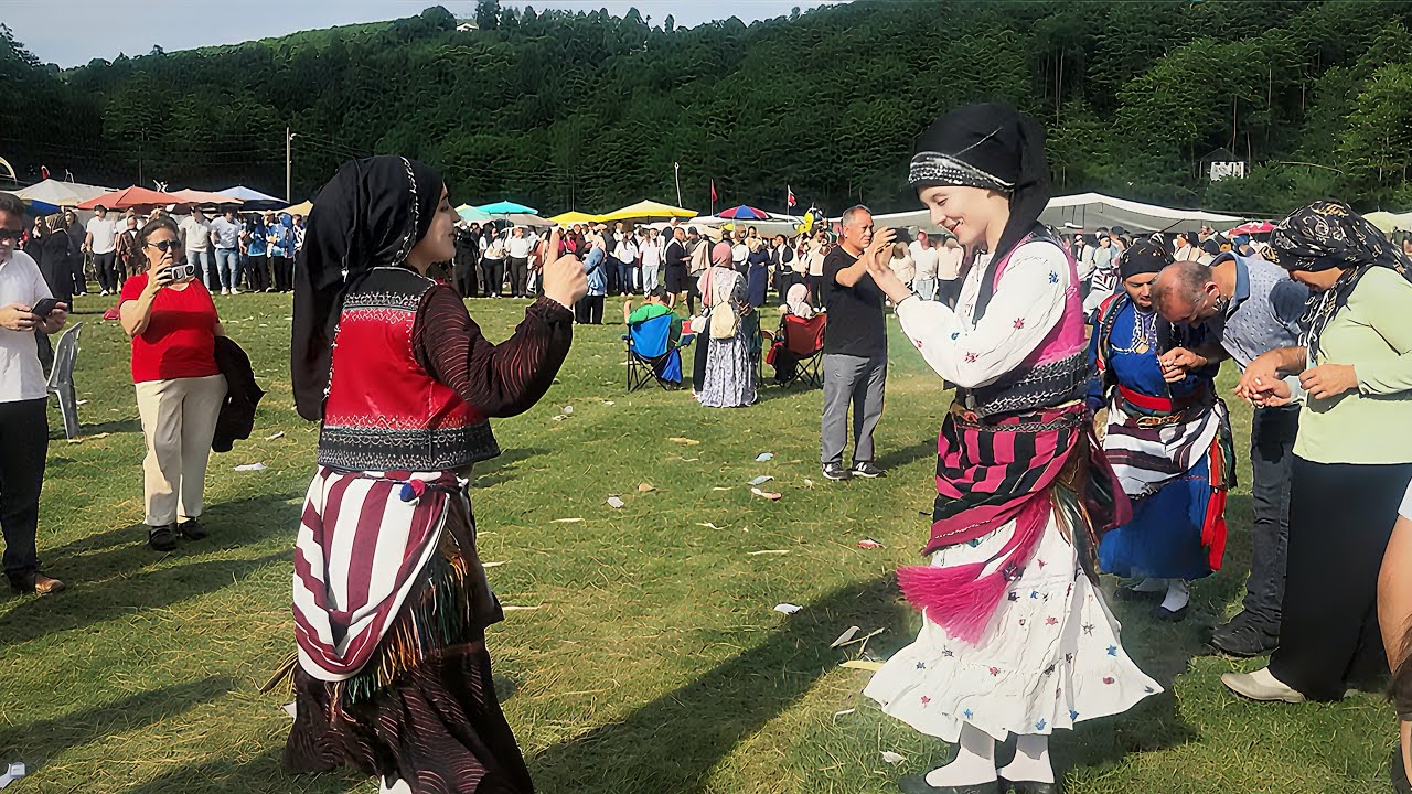 🎤 2025 Zere Yayla Şenliği – Ali TETİK Sahneyi Salladı! | Horon, Coşku, Eğlence Bir Arada!