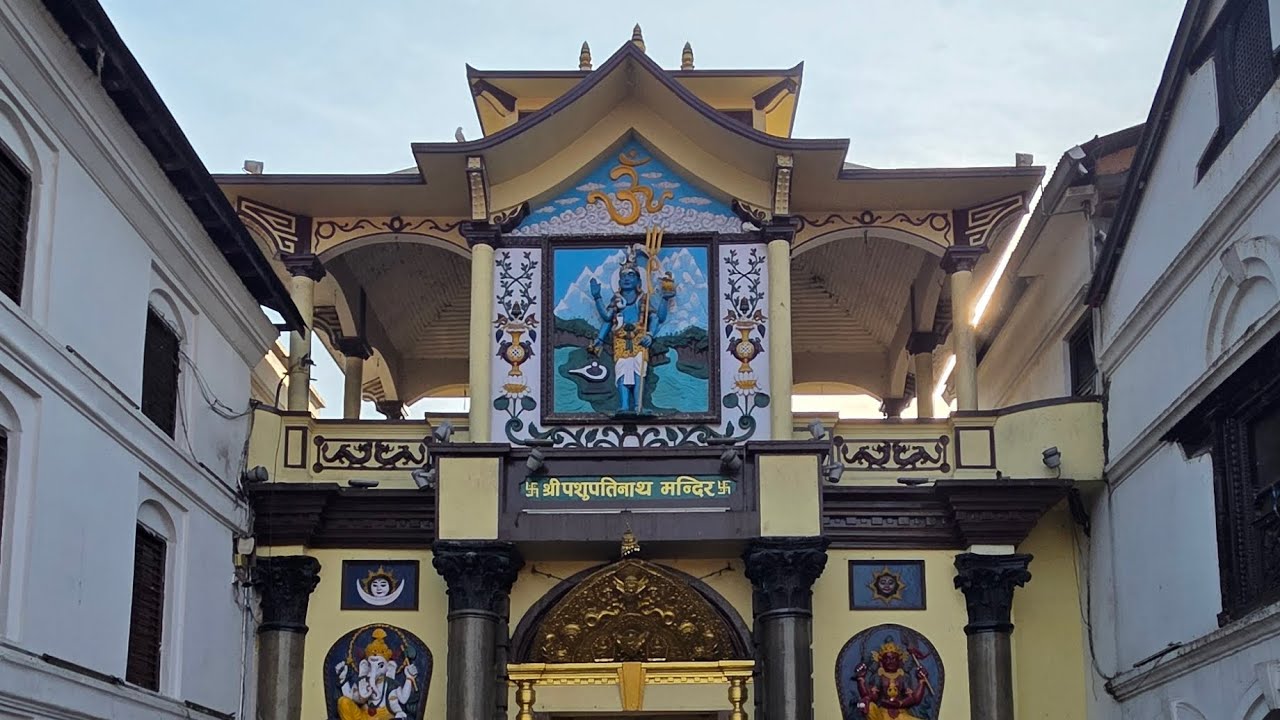 Indian pilgrims visited pashupati temple in Kathmandu Nepal #taxipokhara #pashupatinath