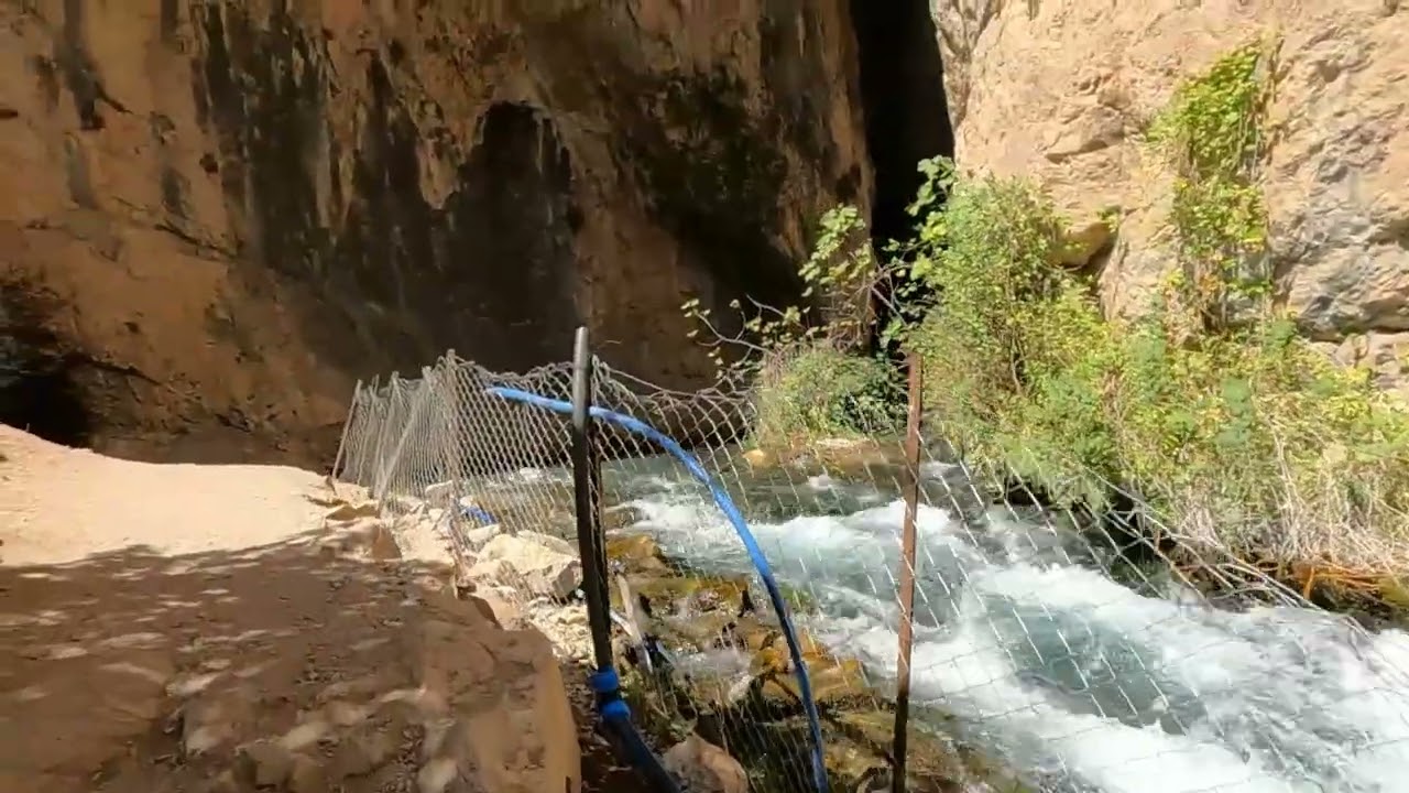 Mağaradan Doğan Irmak, Zamantı