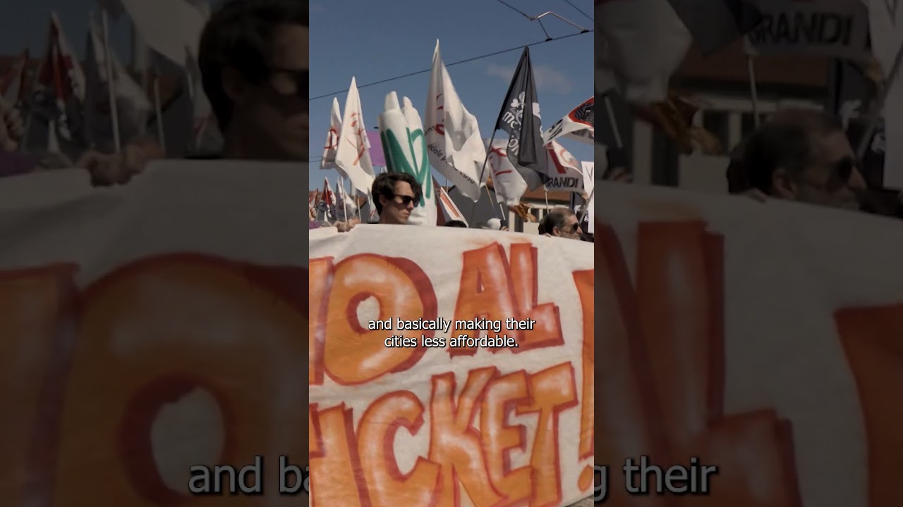 Why Venice charges visitors an entry fee #shorts #venice #tourism