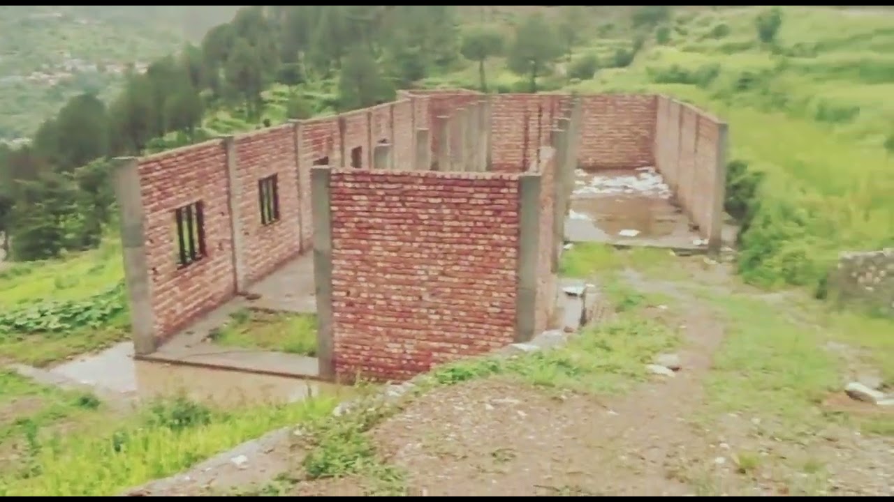 4 nali ( 960 gaj) land nearby Uttarkashi with ganga ji view