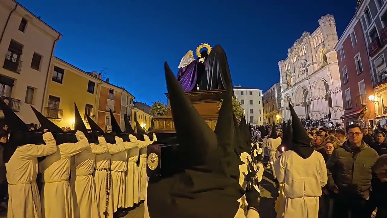 Ntra Señora de los Dolores y las Santas Marías por la Plaza Mayor.  Semana Santa de Cuenca 2025