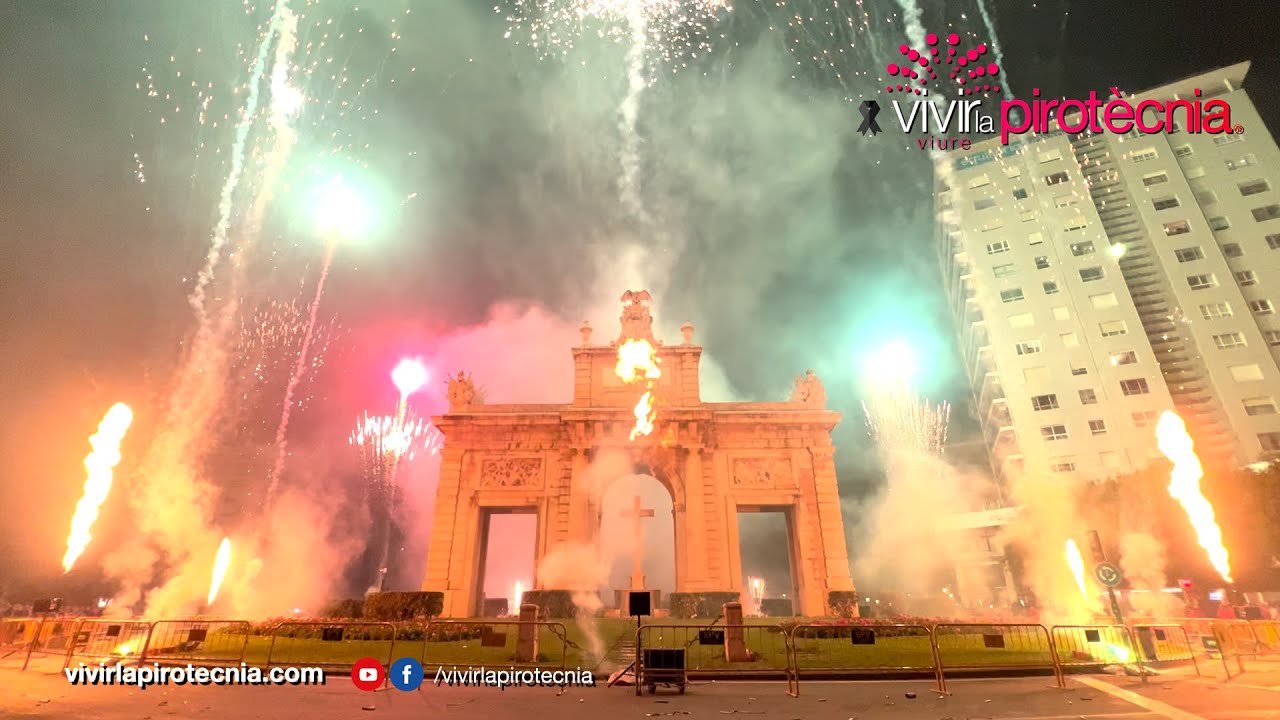 Fallas Valencia 2025, Cavalcada del Foc 2025, Correfocs, 19 de Marzo 2025, Final Pirotecnia Vulcano