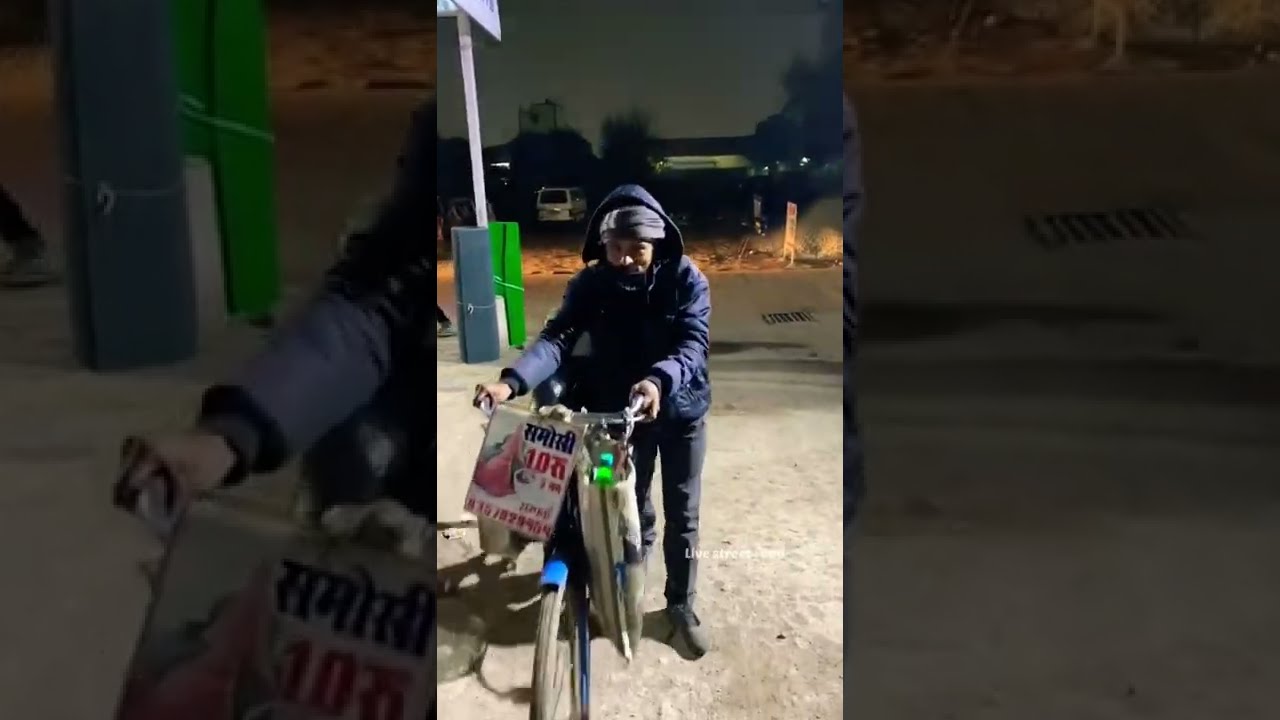 Most Hardworking man, walks 40 km daily 😢 #shorts #streetfood #ashortaday