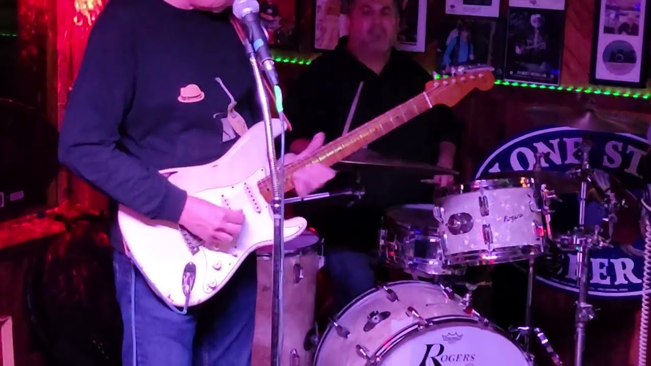 Alan Haynes playing Parchman Farm at Little Longhorn Saloon