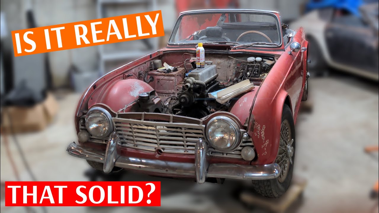 Triumph TR4 Tear Down #2 - More Wing Removal | Roundtail Restoration
