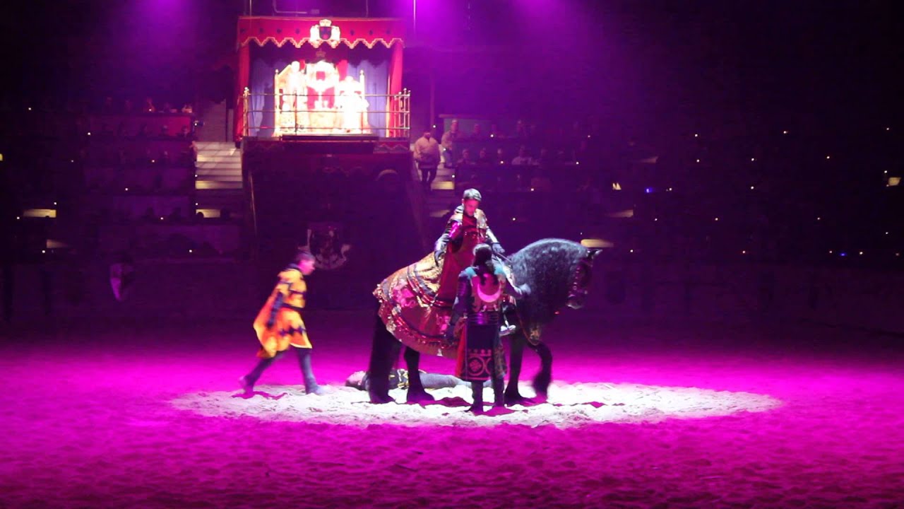 The Yellow Knight takes on the Green Knight and looses! So sad....