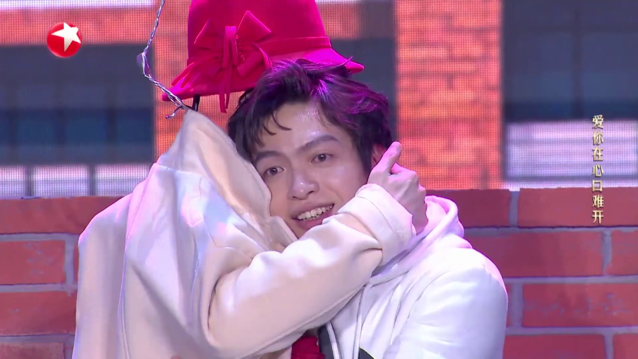 张霜剑再次表白失败，和女神的衣服谈起了恋爱 |《欢乐喜剧人6》Top Funny Comedian S6 EP15【东方卫视官方频道】