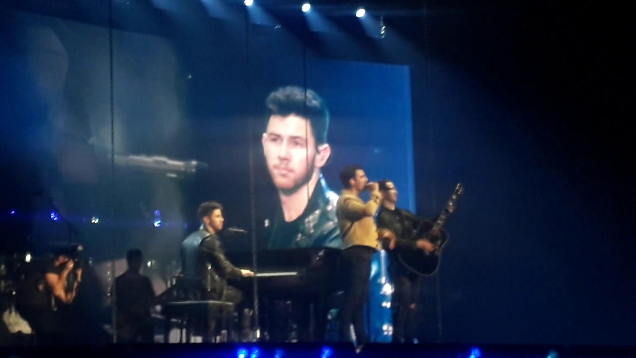 Jonas Brothers - When you look me in the eyes - 22.02.20 - Paris