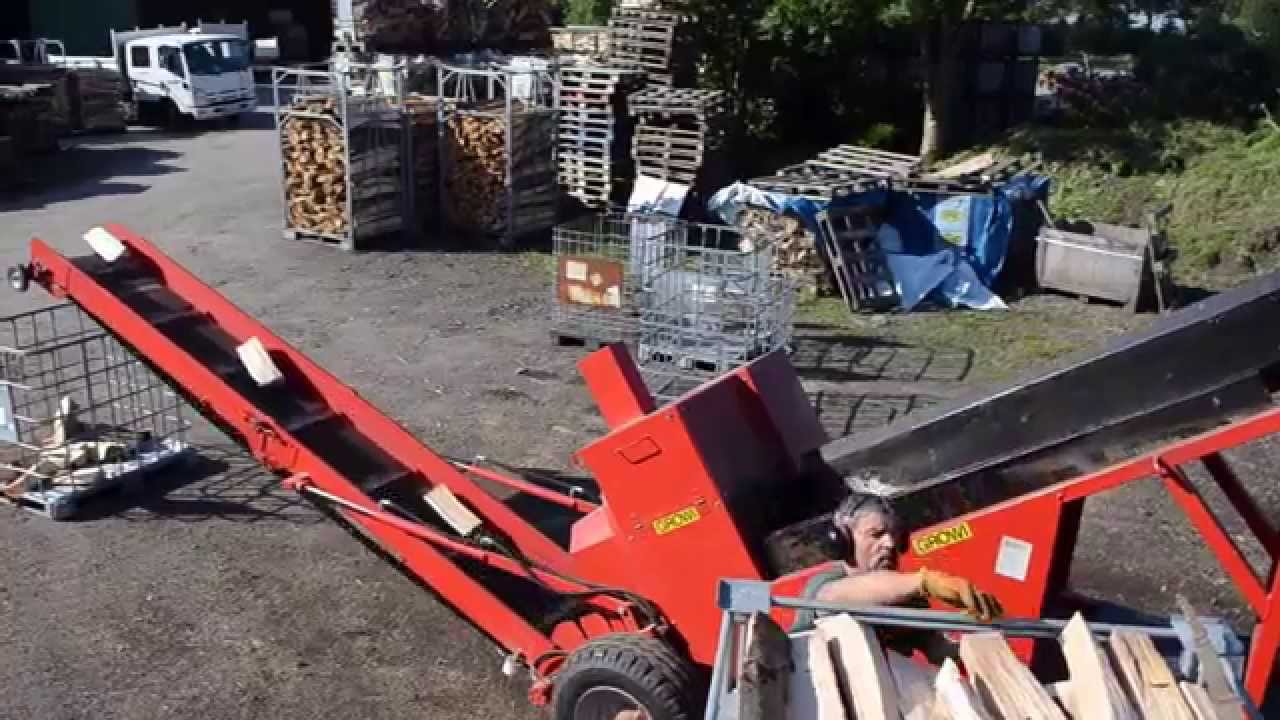Growi Hannibal im Einsatz bei Starks Kaminholz