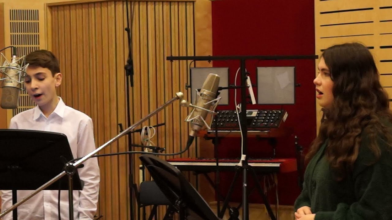 Pie Jesu (Requiem) - Lloyd Webber | Antonio de la Torre (  boy soprano) feat. Jessica Manclark