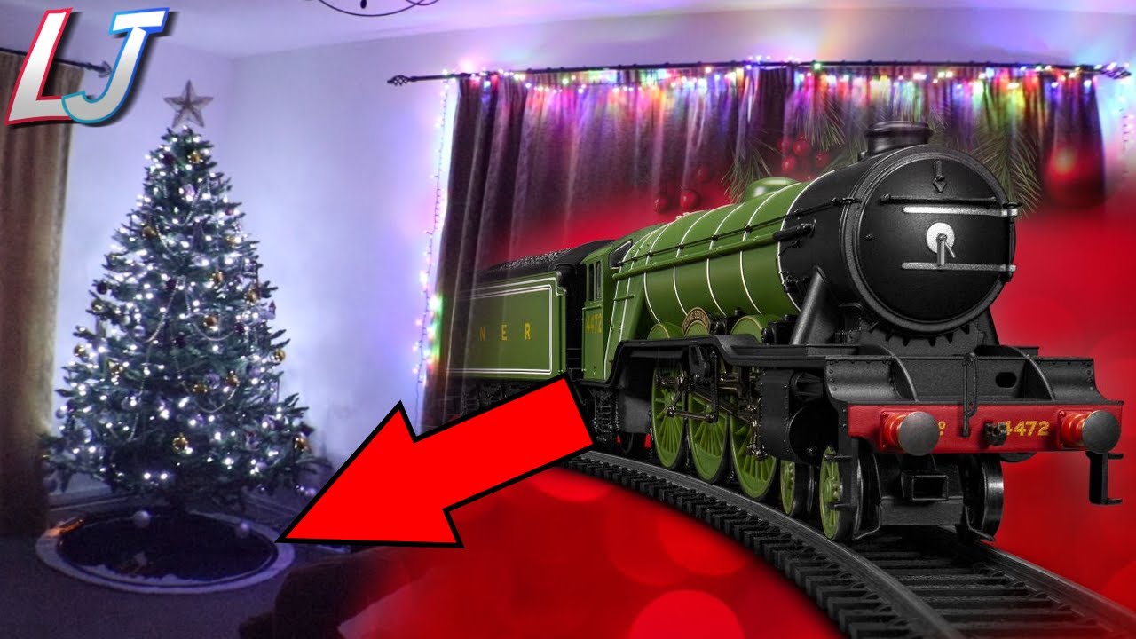 Oliver's First Ever Christmas Tree!