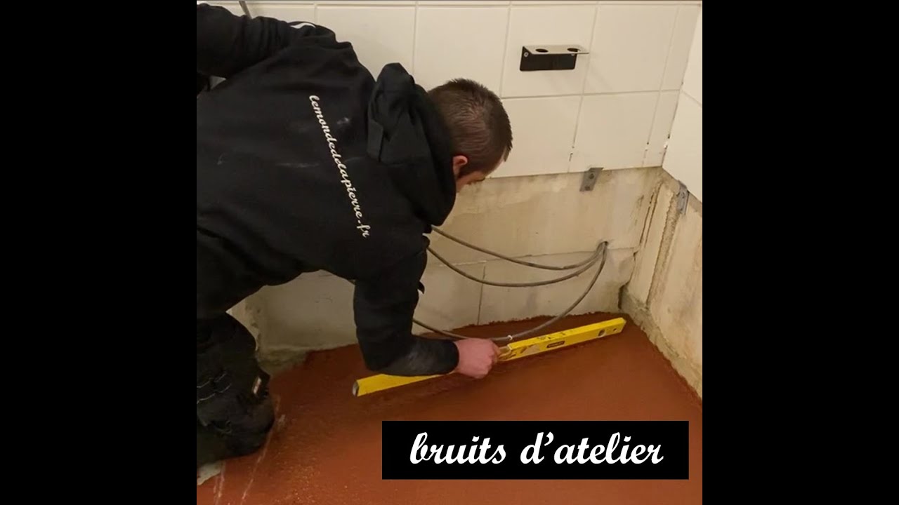 Bruits d'atelier : un terrazzo coulé en salle de bain