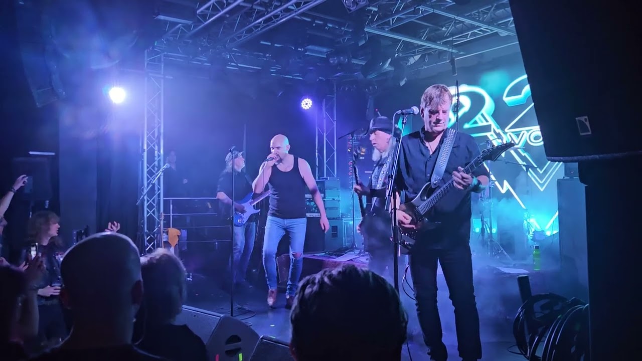 220 Volt - The Harder they come & Sauron @ Stockholm 20251108