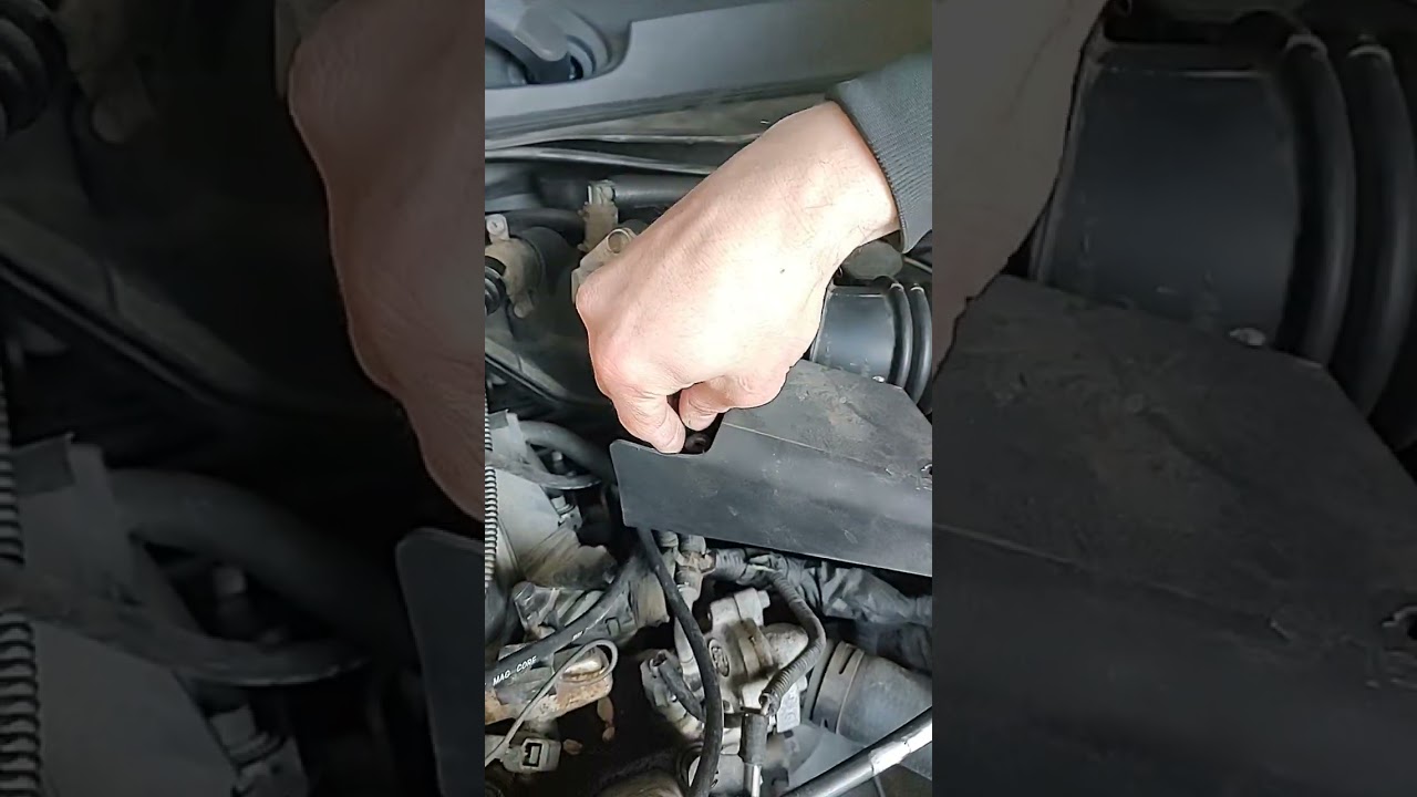 How to start a car with this flashlight it will blow your mind 
