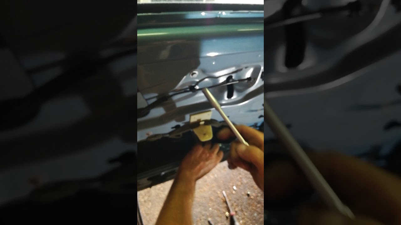 Démontage moteur lève vitre clio 2 phase 2