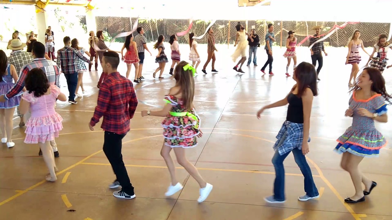 Quadrilha 3°ano 2017 Colégio Adaile