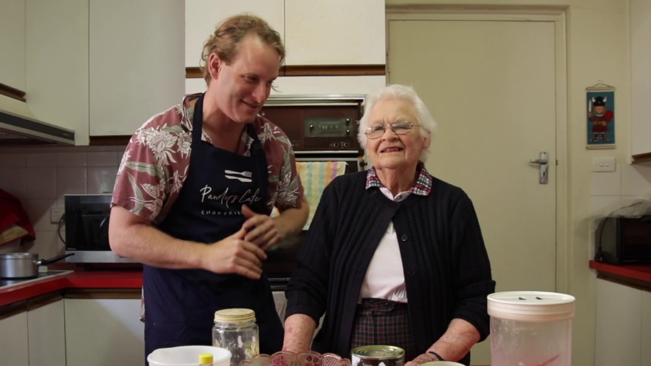 Pandy's Cafe: Grandma's Wine trifle