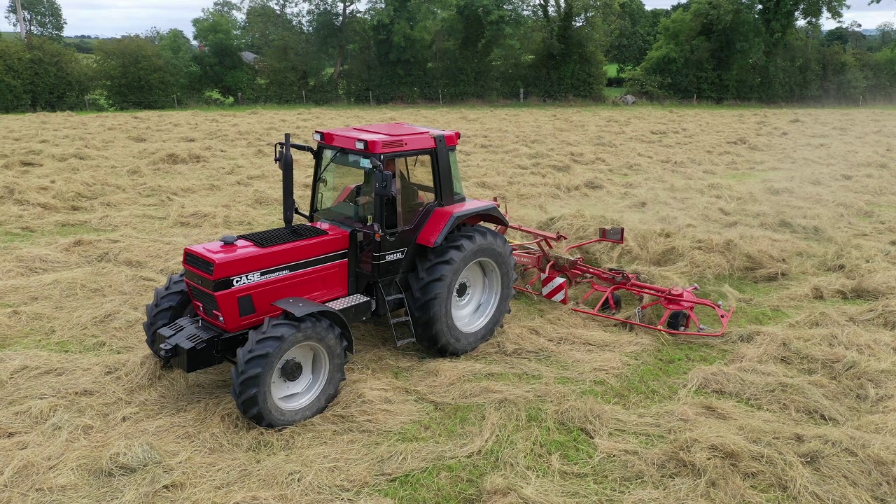 Case 1056, 1255,1455 and cx100 making Hay. 4K