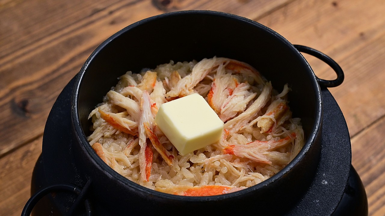 【釜飯・炊き込みご飯】カニ飯にバター「カニバター釜飯」#釜飯 #炊き込みご飯 #炊飯器