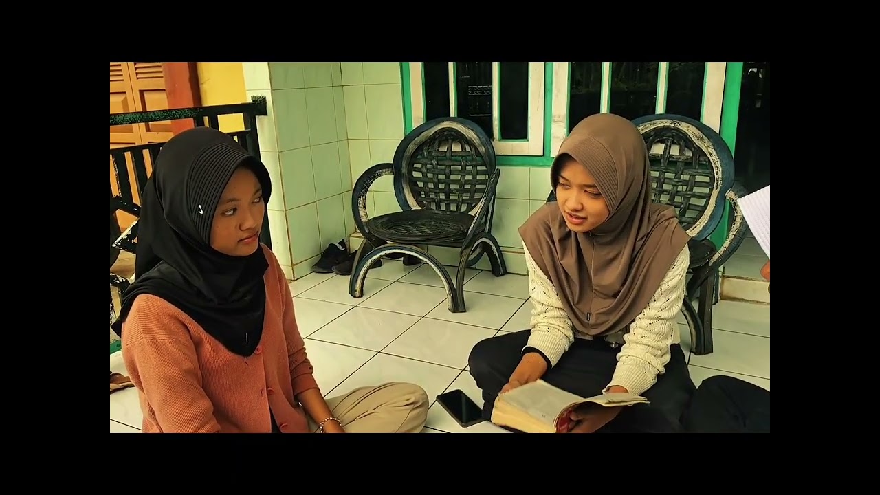 “RAHASIA DI BALIK TAWA” TUGAS MEMBUAT VIDIO FILM MAPEL SENI BUDAYA