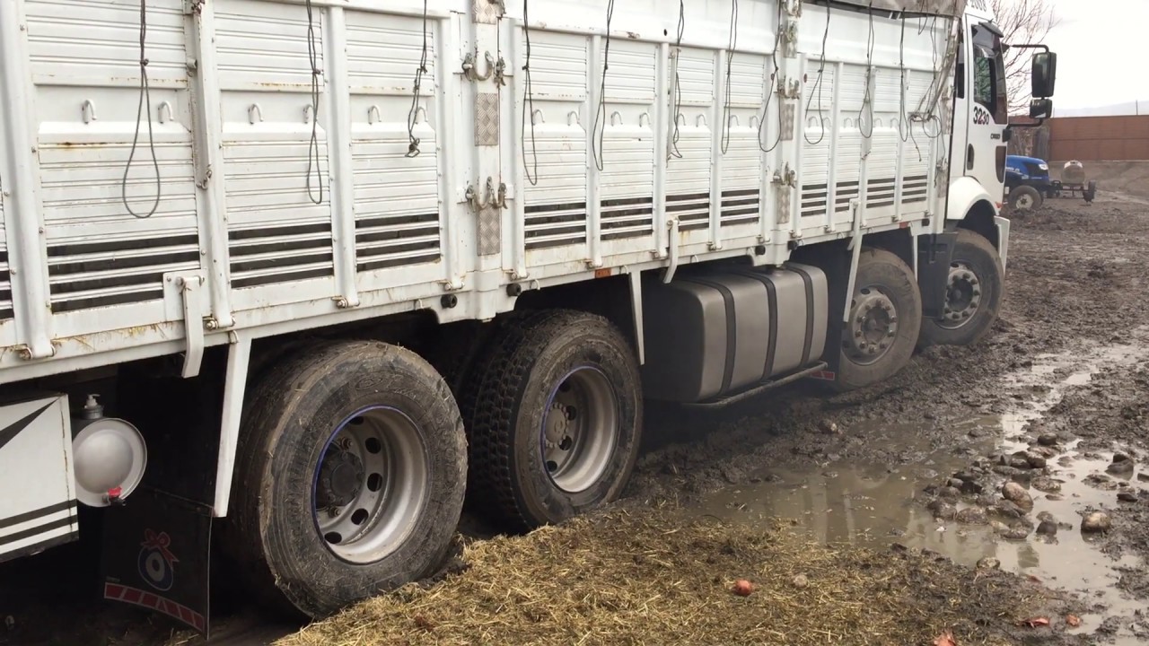 Ford Cargo 3230 23 Ton Soğan Yüklü Çamura Saplandı