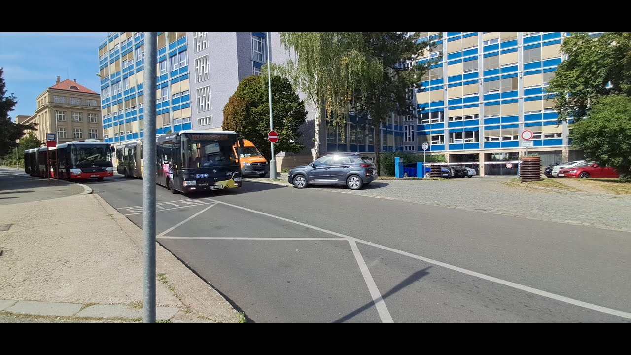 Linka 180 v úseku Dejvická 
