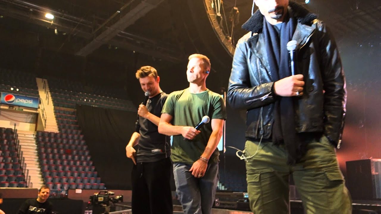 In a world like this tour Soundcheck Stockholm, Sweden 2014-03-13 part 8