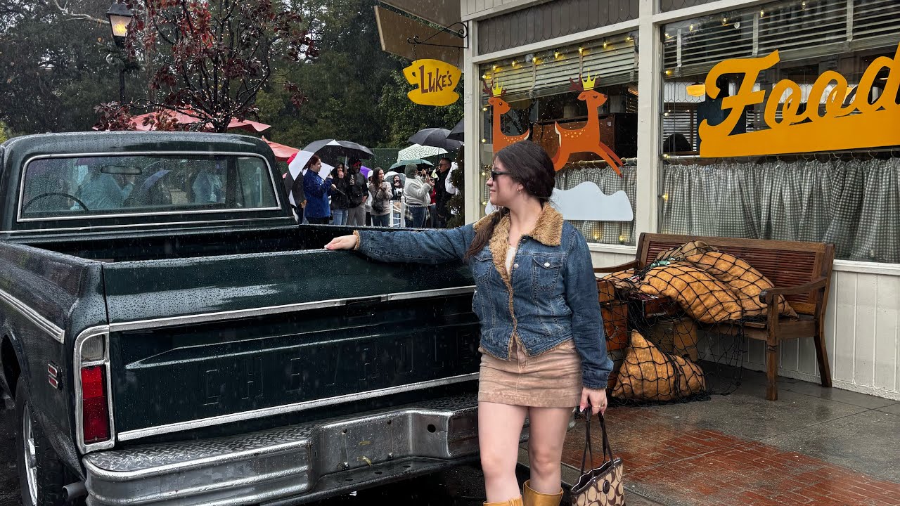 My visit to Stars Hollow ft. Mr.Luke Danes