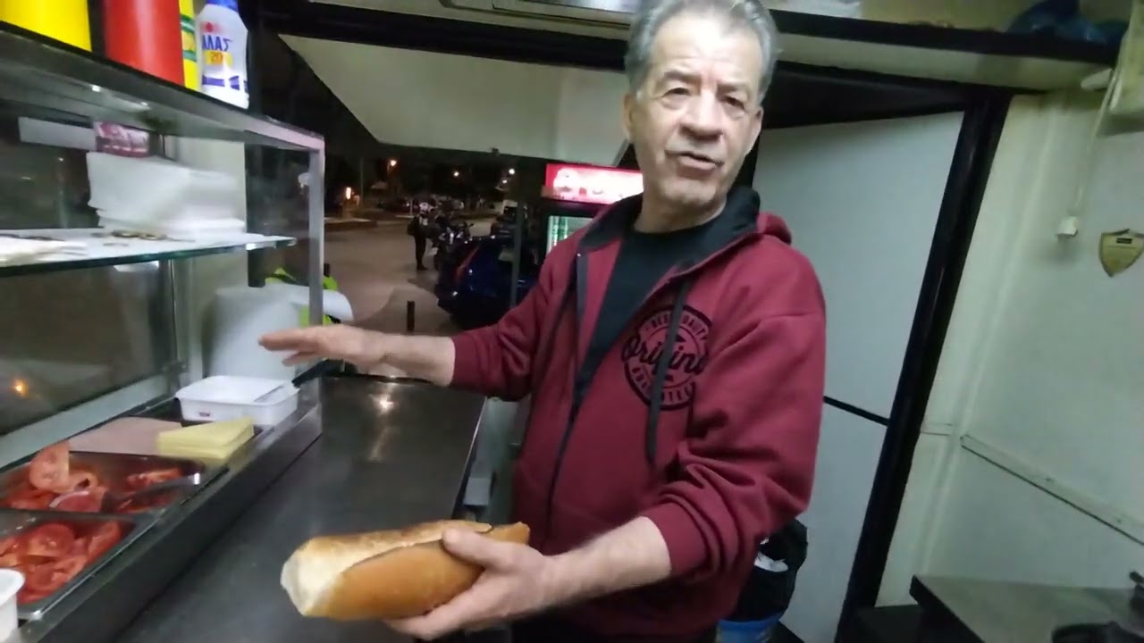 Η καντίνα του Βασίλη στη Θηβών