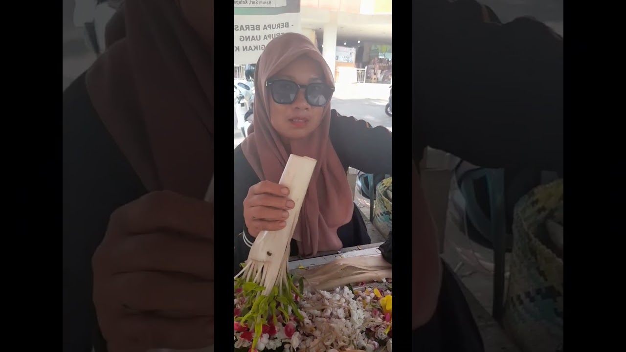 JELANG RAMADAN KAMBANG BARENTENG DIBURU WARGA ZIARAH KE MAKAM