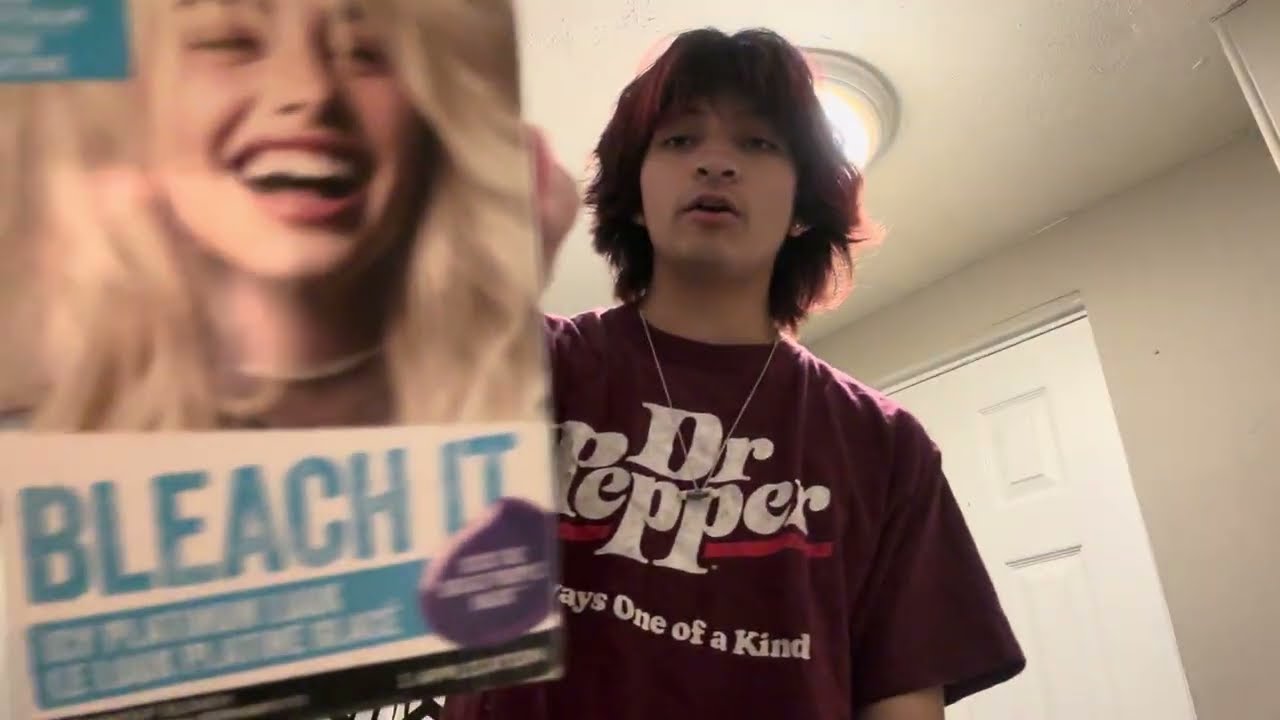 Bleaching my hair for the first time| by myself|