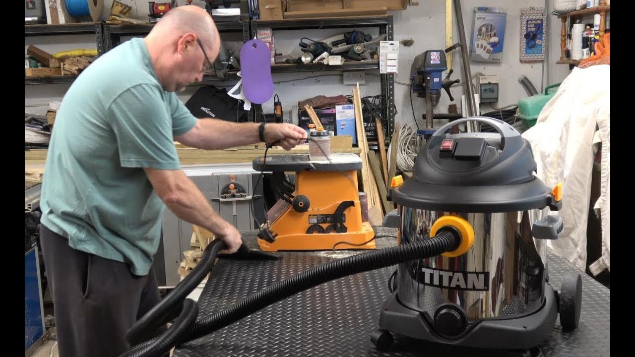 Промышленный пылесос Titan TTB430VAC — демонстрация влажной и сухой уборки. Хороший промышленный ...