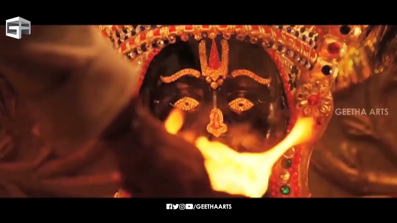 बद्रीनाथ मंदिर के गर्भगृह का दर्शन