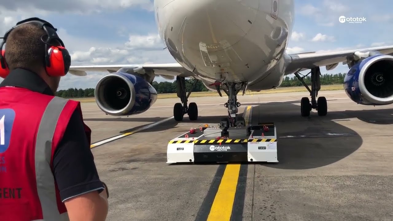 Mototok SPACER in daily Pushback operation at Heathrow Terminal 5A and many other locations