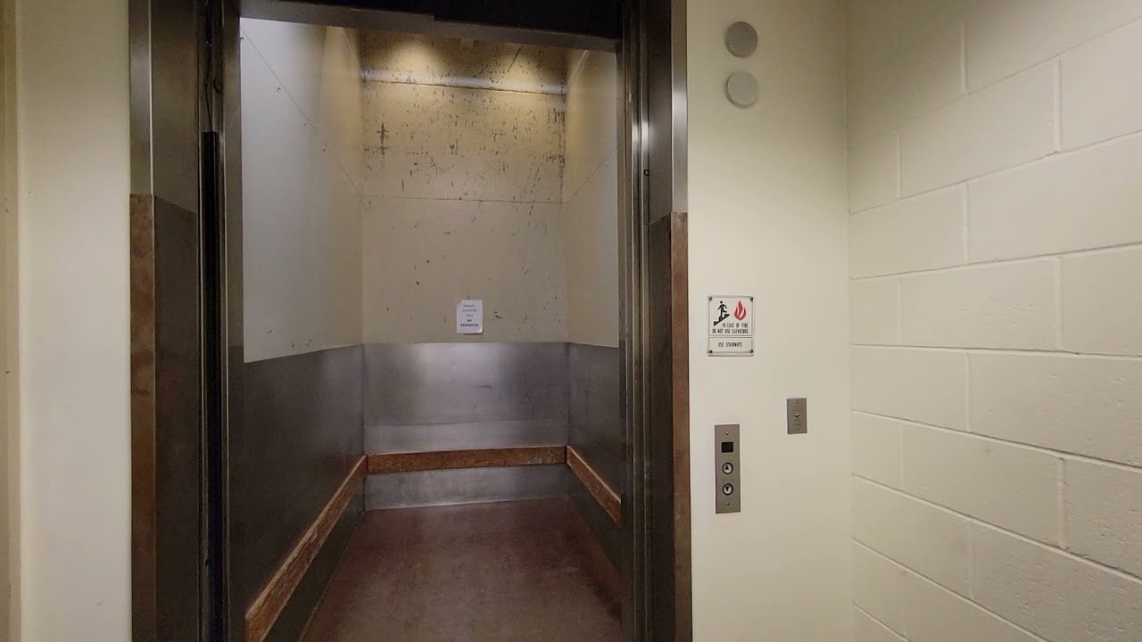 Westinghouse AE Traction Service Elevator - Capital Square, Des Moines, IA