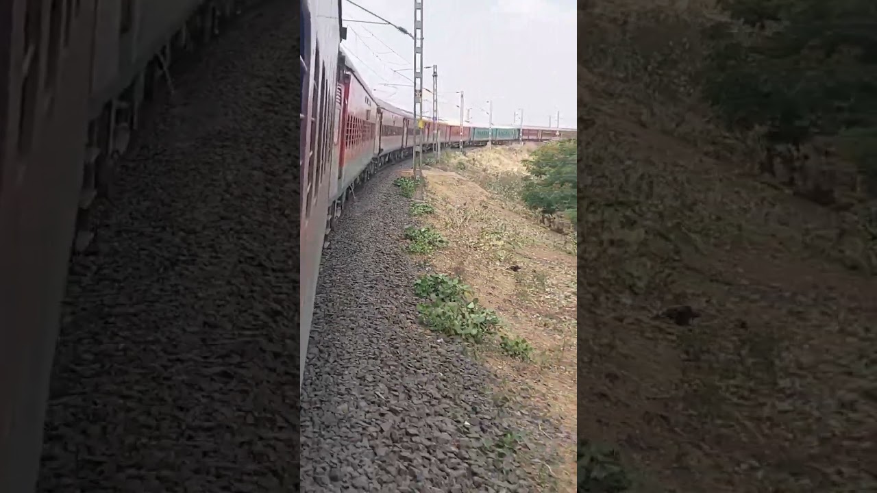 train /Ganga  /river/bridge/Ganga river /travel